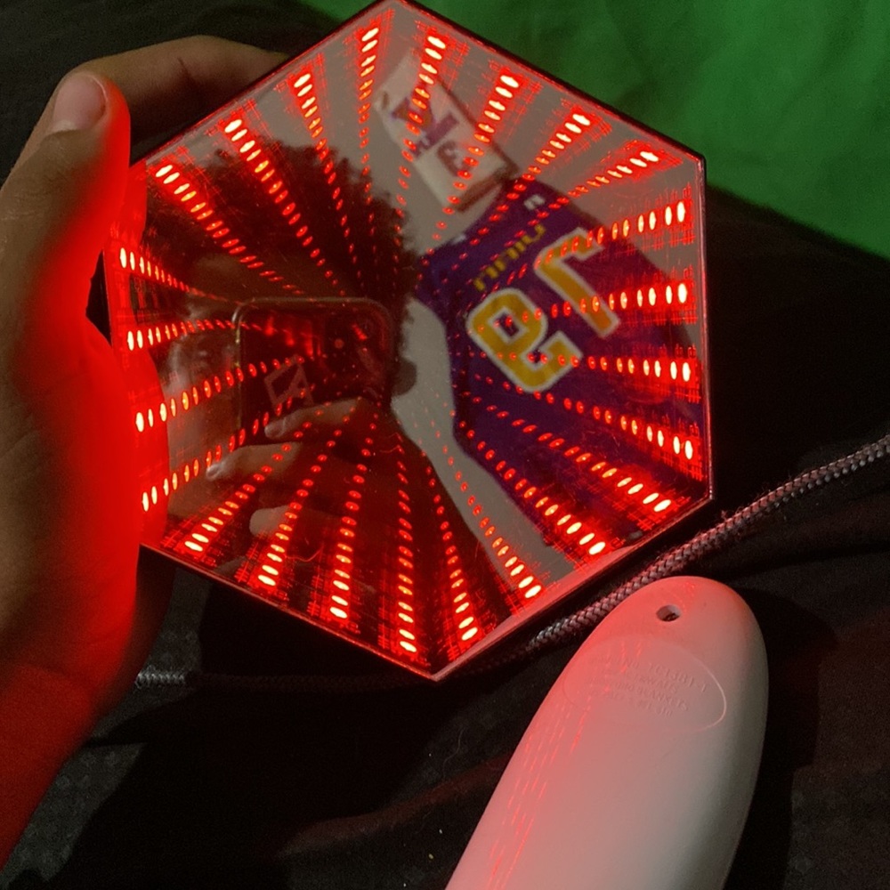 Monster, LED mirror light - Picture 3 of 6